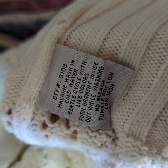 White knit wrap sweater - Picture 7 of 9